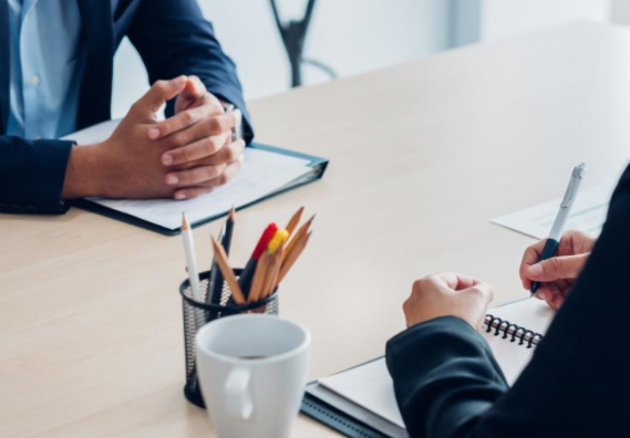 Comment préparer un entretien professionnel : guide employeur