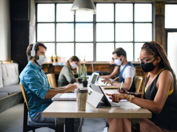 Santé et sécurité au travail : la crise de la COVID-19, accélérateur de maturité pour les entreprises